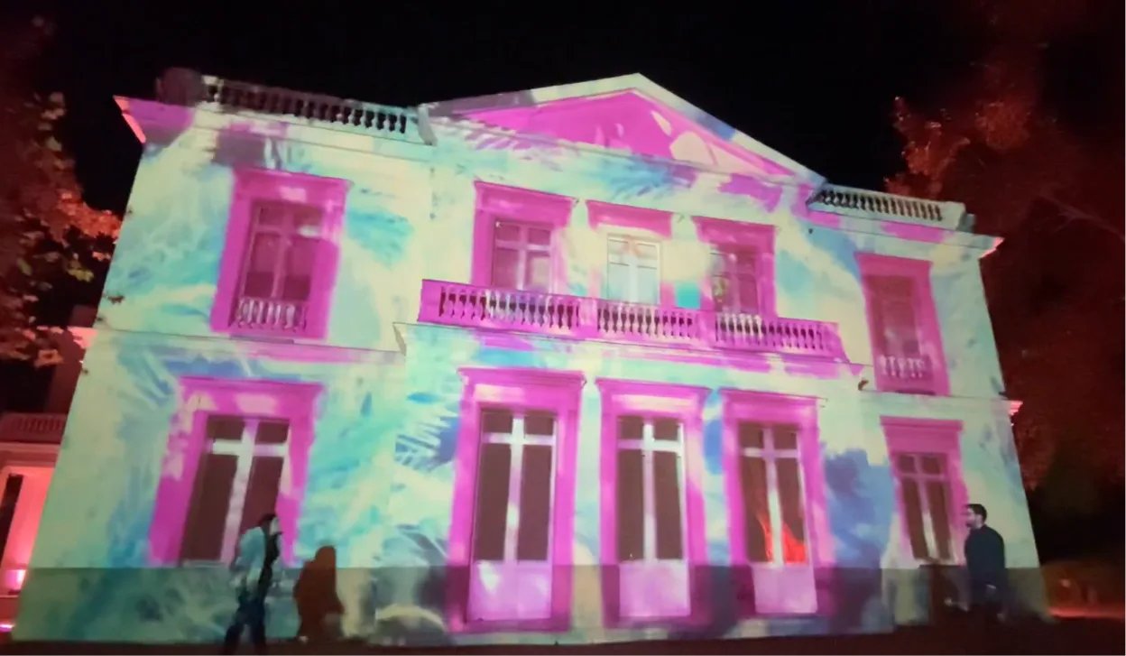Projection onto a building facade for a Christmas garden in Málaga
